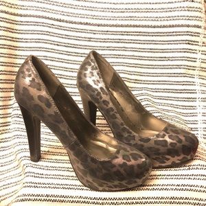 Guess Heels SIZE 8